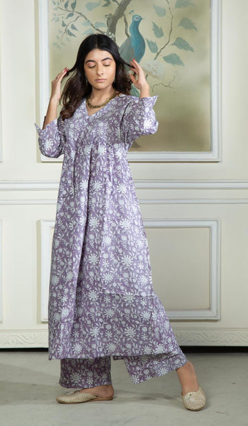 Top Reasons Why Women Prefer Shopping for Kurtis Online